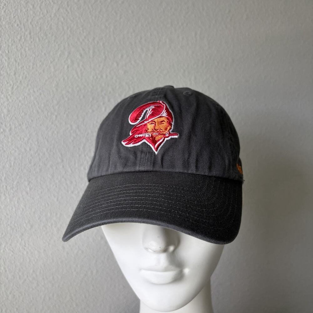 Tampa Bay buccaneers Baseball Hat gray, embroidered, size OSFM, unisex, Football